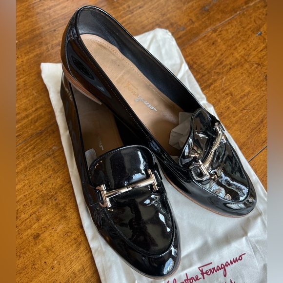 Salvatore Ferragamo Shoes - Salvatore Ferragamo black patent flat in size 10
